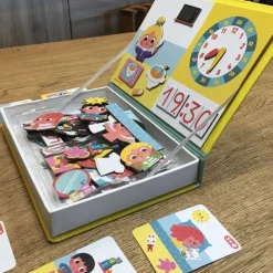 Apprendre à lire l’heure facilement grâce au jeu Magnetibook