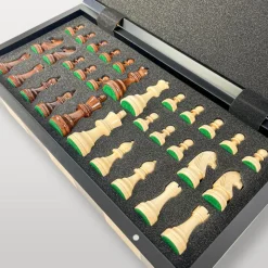 Jeu d’Échecs en Bois Marqueté – L’Élégance au Meilleur Prix