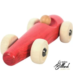 La voiture en bois : le jouet idéal pour votre petit(e) pilote favori.