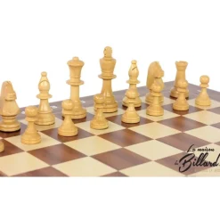 Le jeu d'échecs en bois version luxe