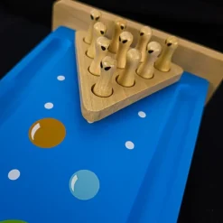 Roule Planète Bowling : Un jouet en bois 2 en 1